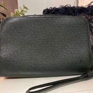 Louis Vuitton Clutch Bag Orsay Green Taiga